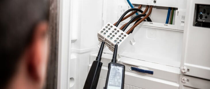 Das sind die Anforderungen an in der Elektrotechnik Tätige.