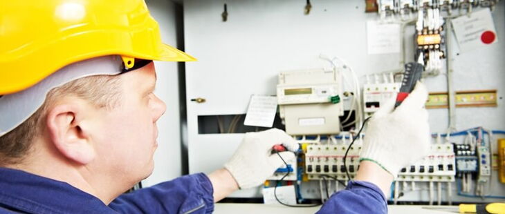 Elektrofachkraft: ohne regelmäßige Weiterbildung und praktische Erfahrungen geht es nicht!