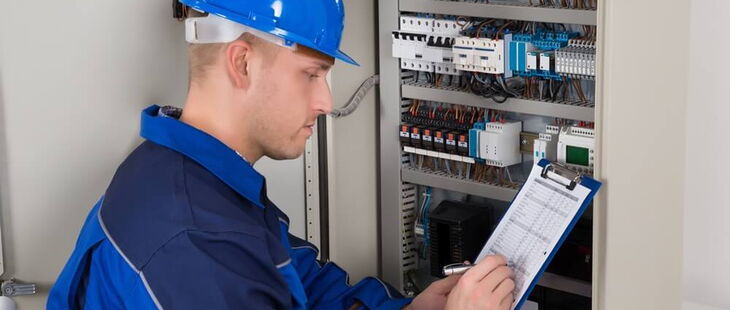 Die Elektrofachkraft sollte in die Gefährdungsbeurteilung eingebunden werden.
