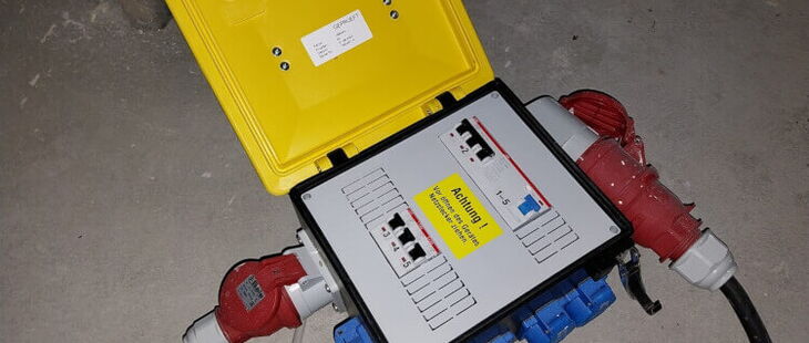 Baustromverteiler müssen u.a. über Abschalteinrichtungne und geeignete RCD-Typen verfügen.