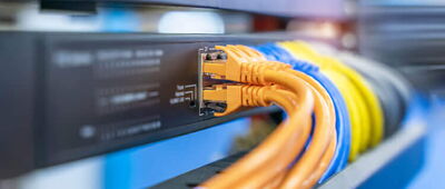 Nach der Norm sind Elektrobetriebe aufgefordert, die Kommunikationsverkabelungen in Wohngebäuden zukunftssicher, normgerecht und professionell auszuführen.