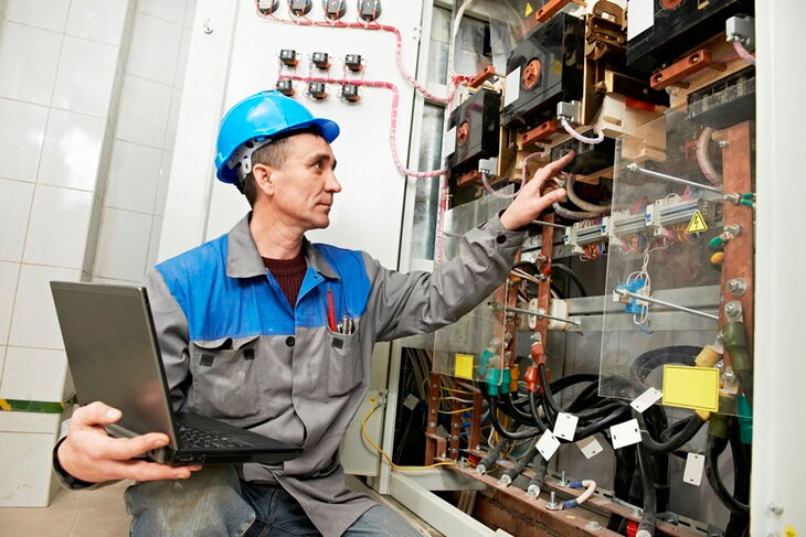Messen, Regeln, Prüfen … typische Aufgaben für die Elektrofachkraft