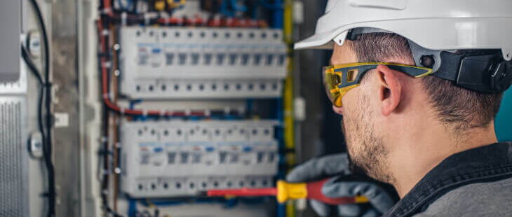 Nach der Errichtung muss jede Maschine oder Anlage umfassend erstgeprüft werden.