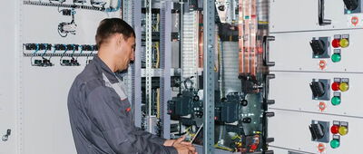 Elektrotechnische Prüfungen erfordern besondere Qualifikationen.