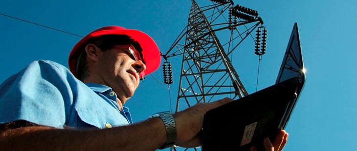 Die verantwortliche Elektrofachkraft übernimmt Fach- und Aufsichtsverantwortung. Erfahren Sie mehr über ihre Pflichten.