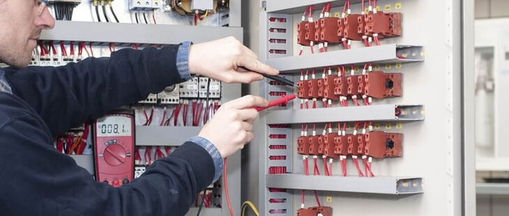 Eine elektrotechnische Berufsausbildung macht noch keine befähigte Person