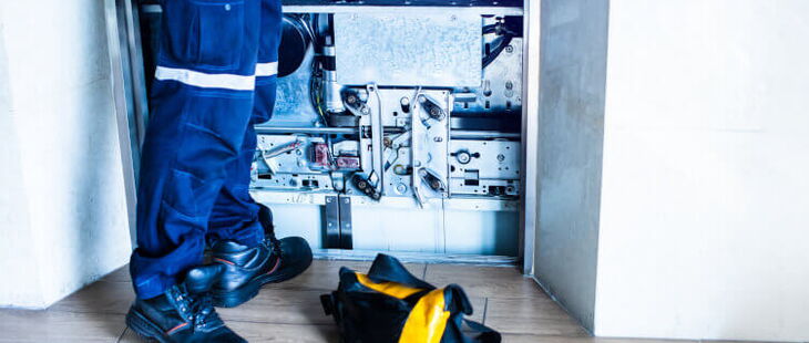 Aufzugsanlagen gehören per Definition zu den überwachungsbedürftigen Anlagen.