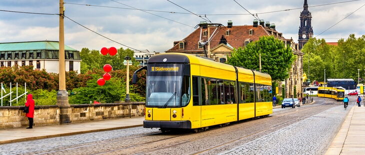 Straßenbahnen sind durch statische Magnetfelder potenzielle Störquellen Straßenbahnen sind durch statische Magnetfelder potenzielle Störquellen