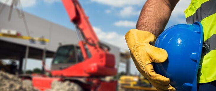 Gegenüber der Vorgängerversion enthält die Neufassung überarbeitete Vorgaben zu Einrichtungen zum Trennen von der Einspeisung in Baustromverteilern. Gegenüber der Vorgängerversion enthält die Neufassung überarbeitete Vorgaben zu Einrichtungen zum Trennen von der Einspeisung in Baustromverteilern.