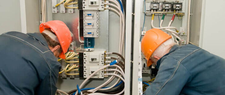 Welche Tätigkeiten darf eine elektrotechnisch unterwiesene Person ausführen? Welche Tätigkeiten darf eine elektrotechnisch unterwiesene Person ausführen?