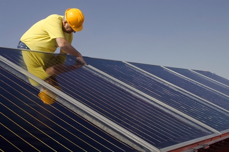 Da Photovoltaik-Anlagen immer verbreiteter sind, geht die Richtlinie auch hier auf Besonderheiten der Messung ein