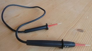 Zweipoliger Spannungsprüfer nur mit CAT II